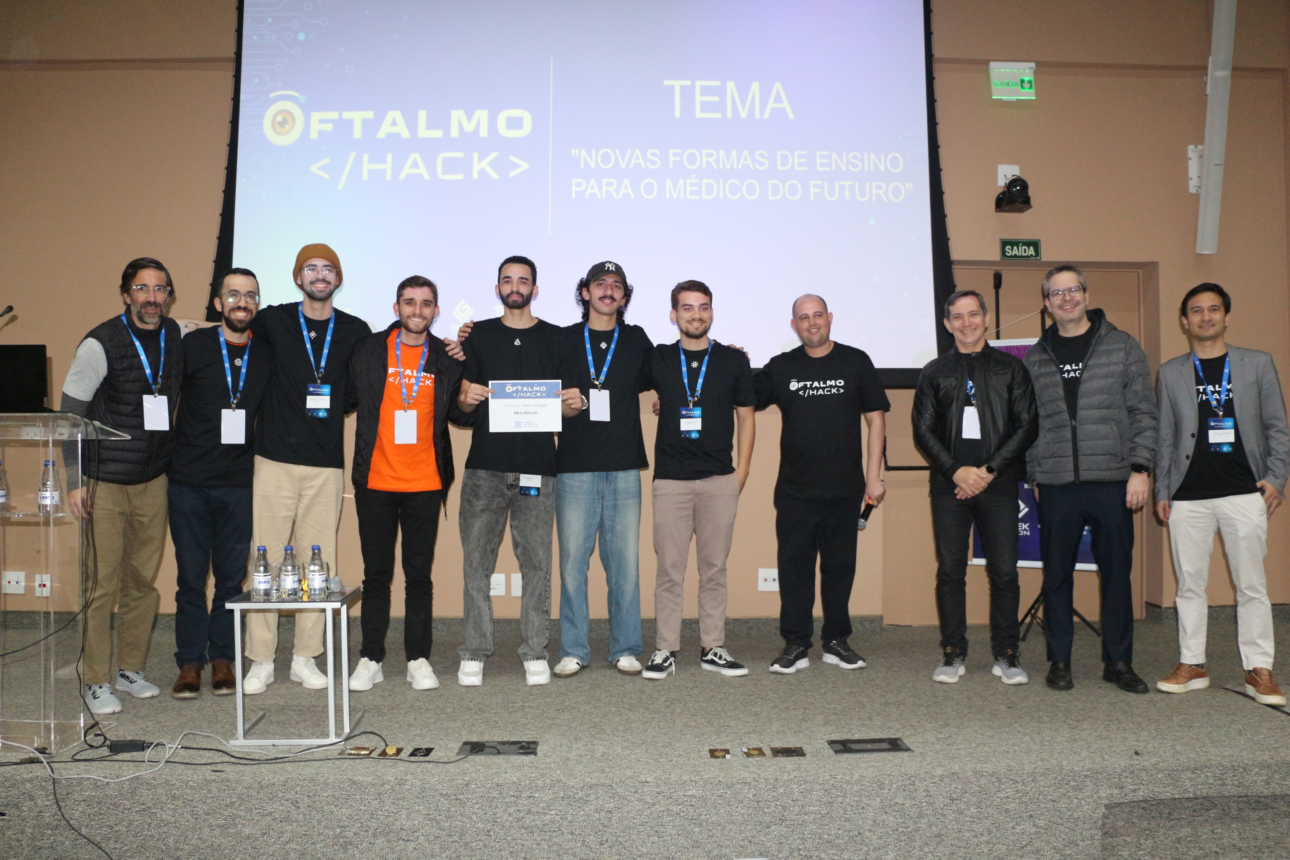 OftalmoHack 2025 moment 5